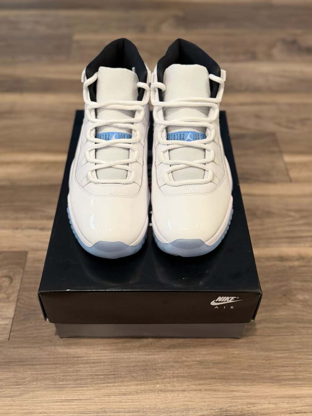 Air Jordan 11 Retro "Legend Blue / Columbia" (2024) size 10.5